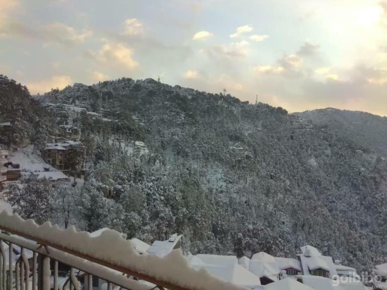 Hotel Basera ダルハウジ エクステリア 写真